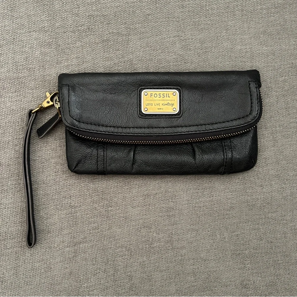 Vintage Fossil Black Emory Leather Fold Over Wristlet Wallet